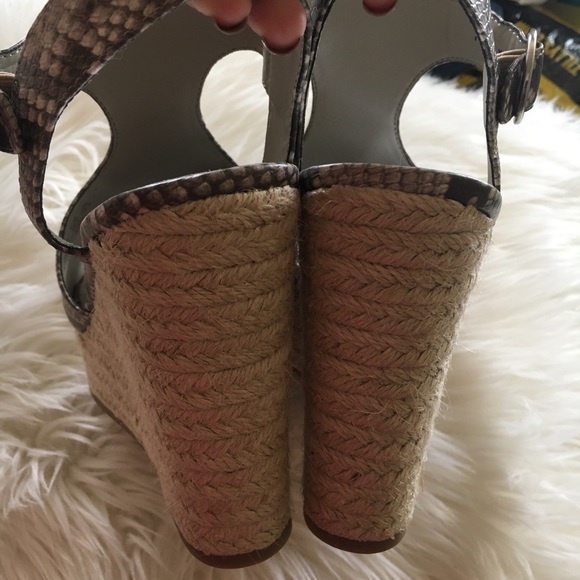 Carlos Santana snake print espadrille wedges - Picture 5 of 7